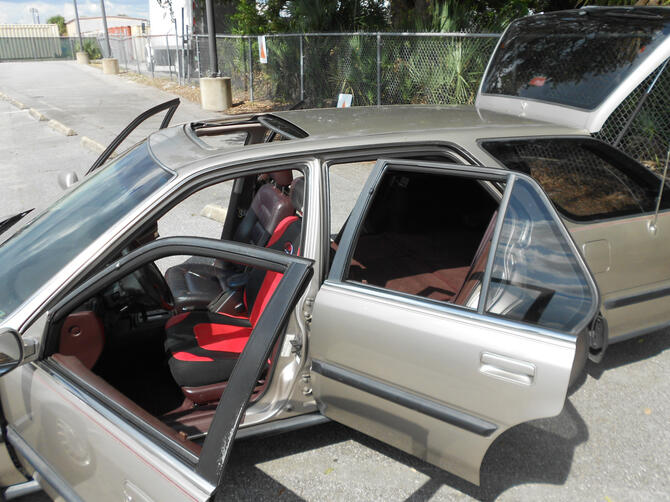 Left side open - 1991 Accord Wagon EX